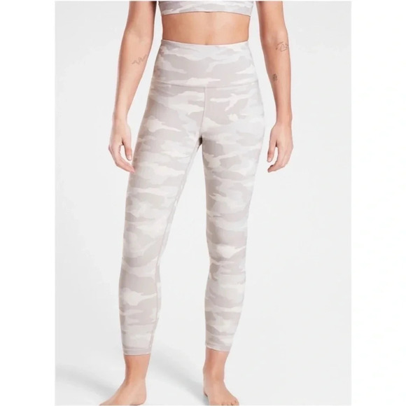 Athleta Elation Camo 7/8 Legging size Xl - Picture 1 of 6